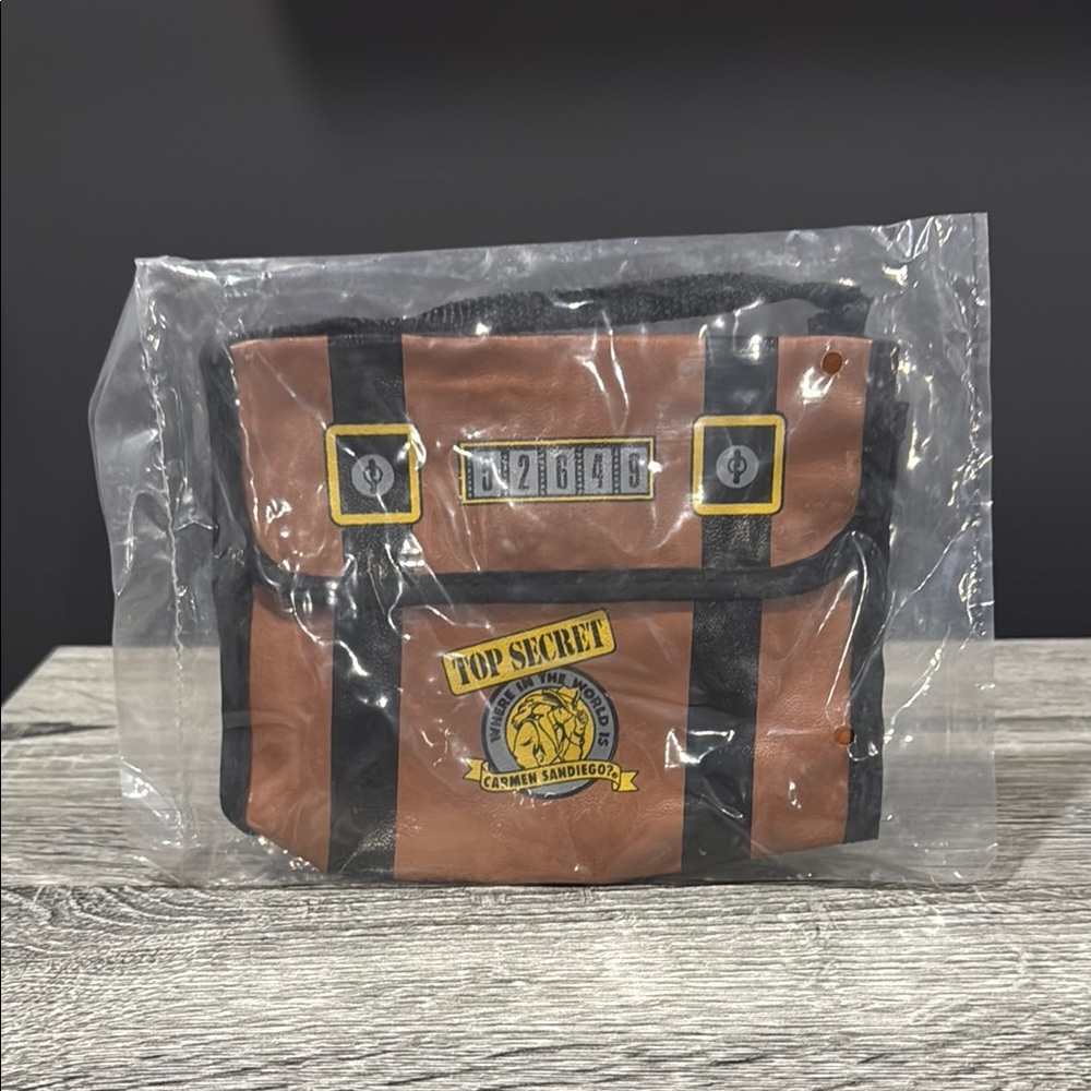 Wendy’s | NEW: Where in the World is Carmen Sandiego? Top Secret Vinyl Bag - Toy